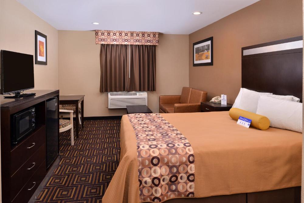 1 Queen Bed Non Smoking interior