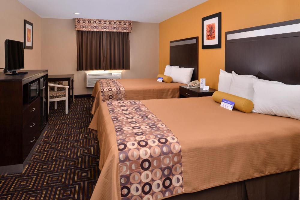 2 Queen Beds Non Smoking interior